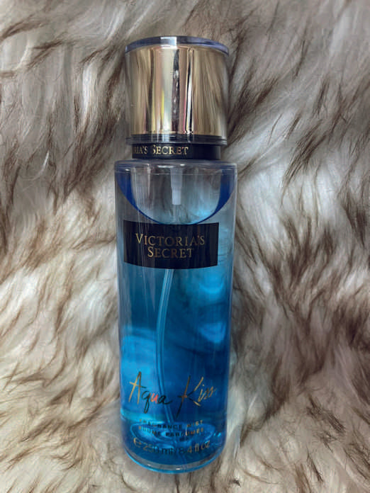 Aqua Kiss