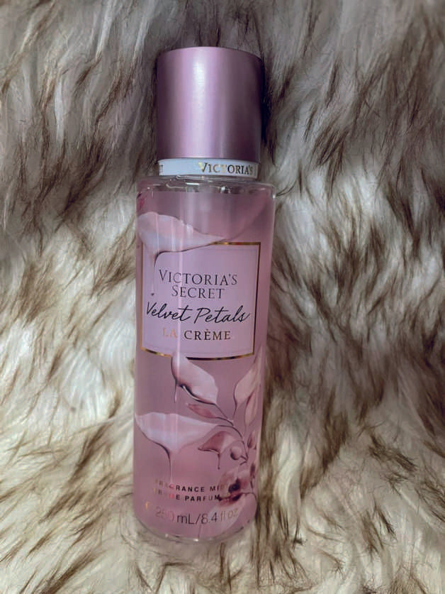 Velvet Petals La Creme